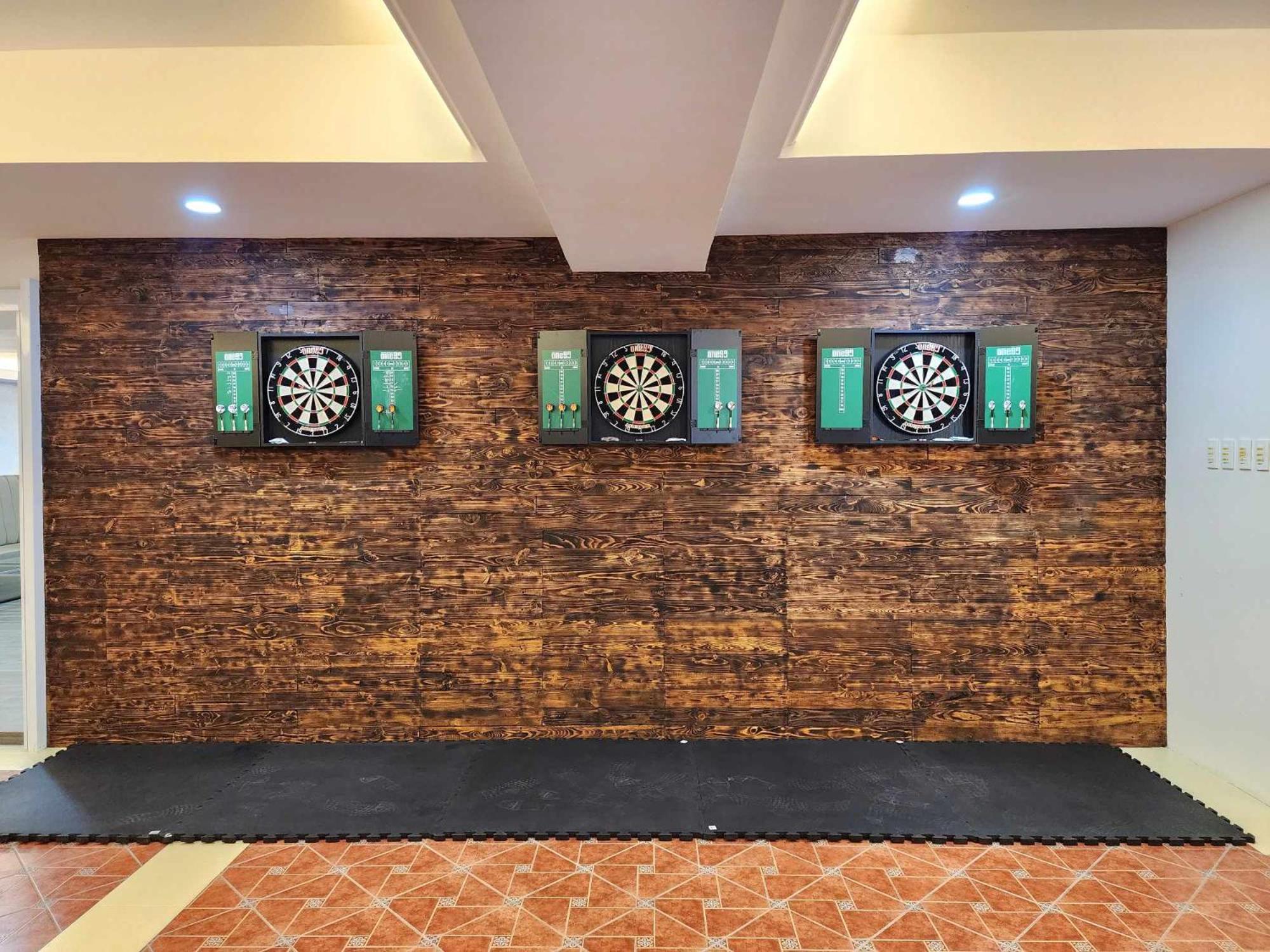 Burgundy Mckinley Place Service Apartment Manila Eksteriør bilde